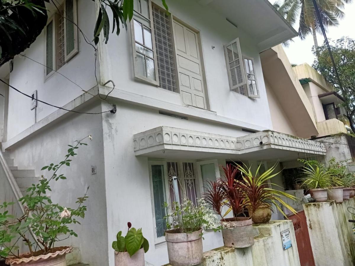 Jestine Homestay Kochi Buitenkant foto